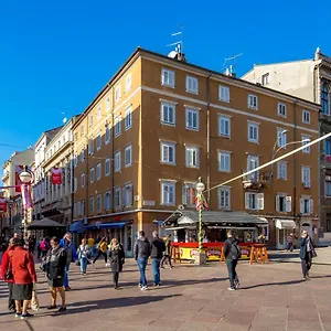 Apartment Main Street Rijeka